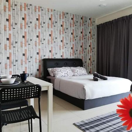 Peanut Butter Homestay - Trefoil Setia Alam Shah Alam Zewnętrze zdjęcie